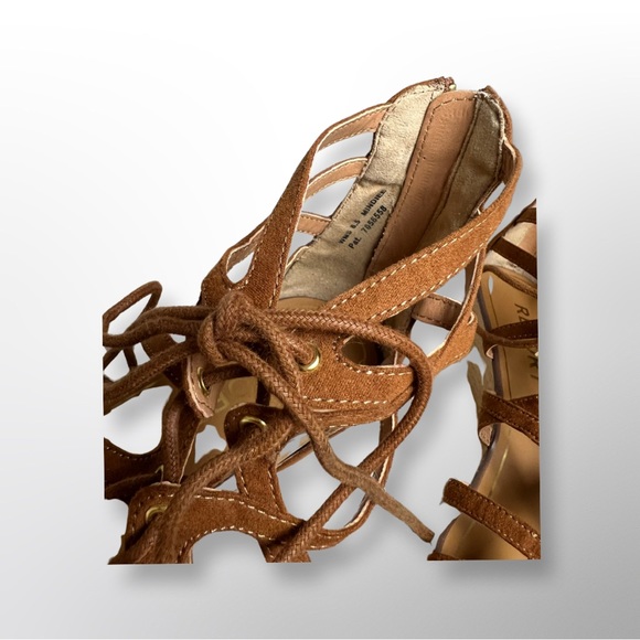 Report | Mindiee Gladiator Sandal - Picture 6 of 7